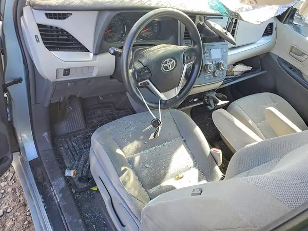 5TDZK3DC8GS740751 2016 TOYOTA SIENNA - Image 8