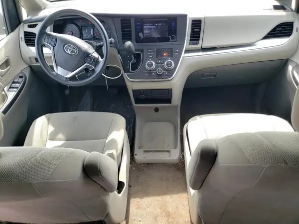 5TDZK3DC9GS722856 2016 TOYOTA SIENNA - Image 8