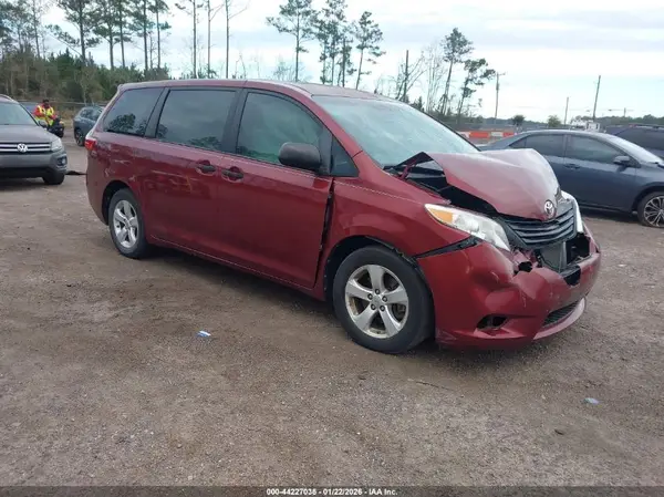 5TDZK3DC9GS737566 2016 TOYOTA SIENNA - Image 1