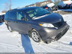 5TDZK3DC9GS746753 2016 TOYOTA SIENNA