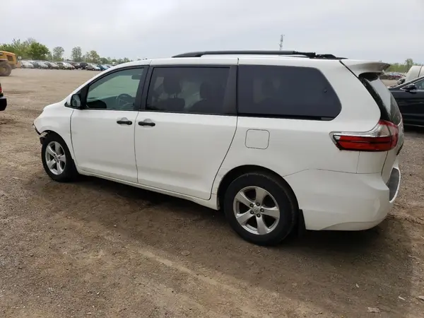 5TDZK3DC9GS748311 2016 TOYOTA SIENNA - Image 2