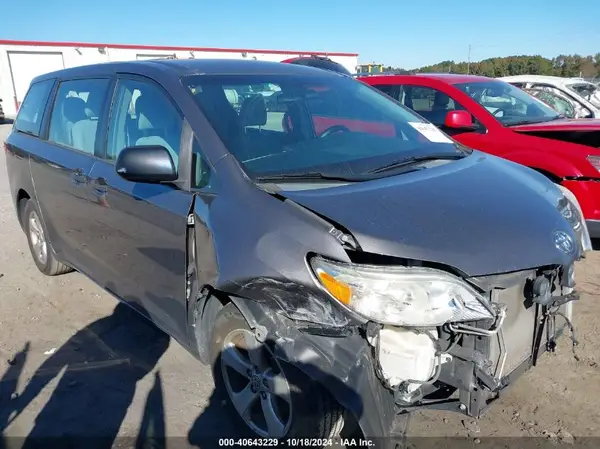 5TDZK3DCXGS700316 2016 TOYOTA SIENNA - Image 1