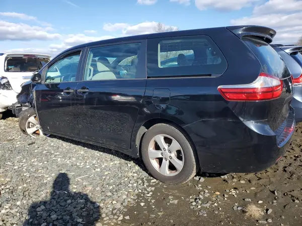 5TDZK3DCXGS700350 2016 TOYOTA SIENNA - Image 2