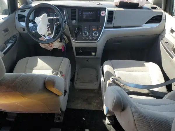 5TDZK3DCXGS714572 2016 TOYOTA SIENNA - Image 8