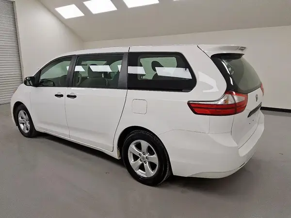 5TDZK3DCXGS717911 2016 TOYOTA SIENNA - Image 2