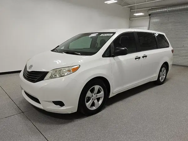 5TDZK3DCXGS721960 2016 TOYOTA SIENNA - Image 1