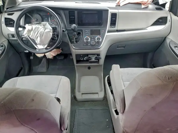 5TDZK3DCXGS738869 2016 TOYOTA SIENNA - Image 8