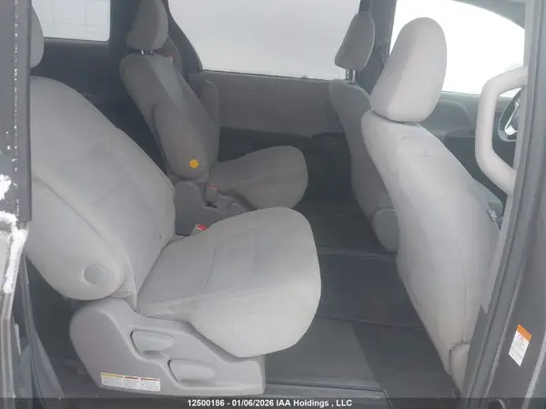 5TDZK3DCXGS750858 2016 TOYOTA SIENNA - Image 8