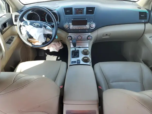 5TDZK3EH4CS076341 2025 TOYOTA HIGHLANDER - Image 8