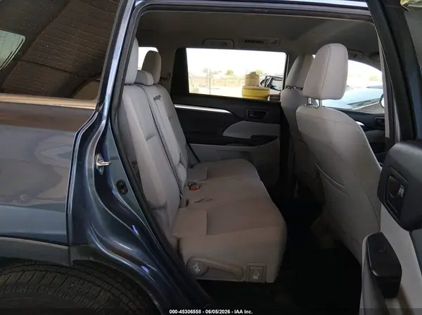 5TDZKRFH0GS122836 2016 TOYOTA HIGHLANDER - Image 8