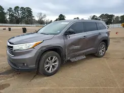 5TDZKRFH0GS125607 2016 TOYOTA HIGHLANDER