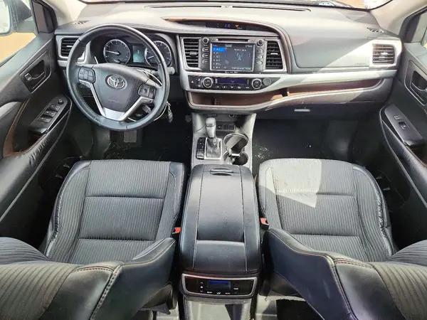 5TDZKRFH0GS139085 2016 TOYOTA HIGHLANDER - Image 8