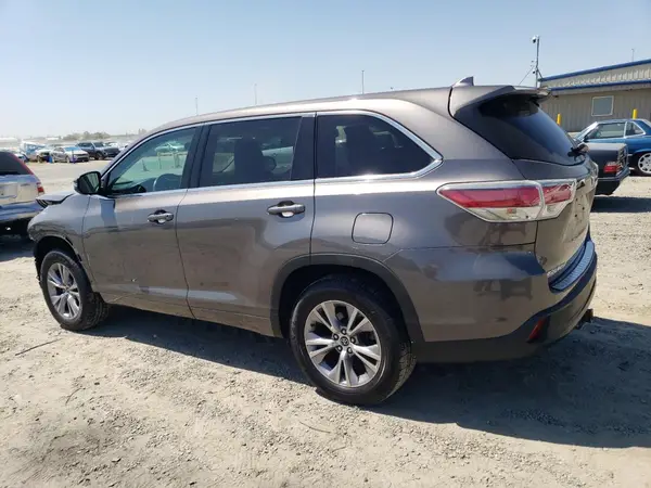 5TDZKRFH0GS141922 2016 TOYOTA HIGHLANDER - Image 2