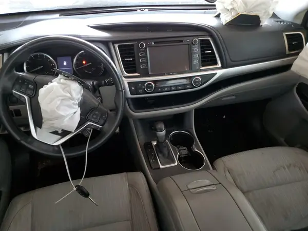 5TDZKRFH0GS144884 2016 TOYOTA HIGHLANDER - Image 8