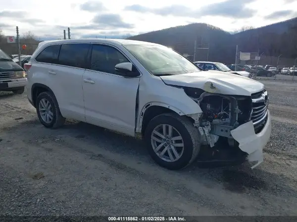 5TDZKRFH0GS154945 2016 TOYOTA HIGHLANDER - Image 1