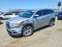 5TDZKRFH0GS159403 2016 TOYOTA HIGHLANDER