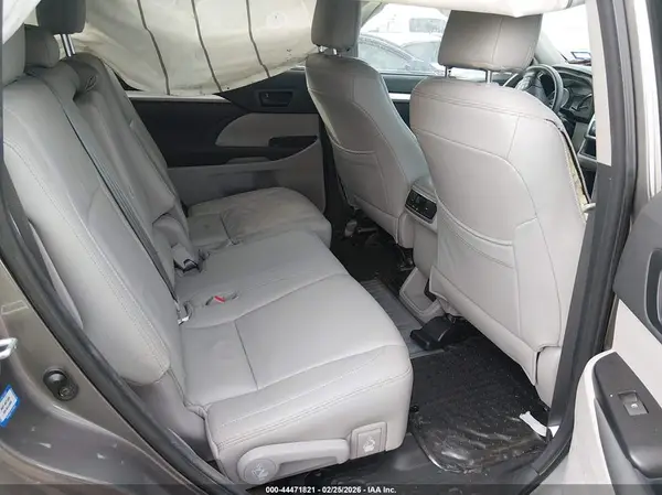 5TDZKRFH0GS171454 2016 TOYOTA HIGHLANDER - Image 8