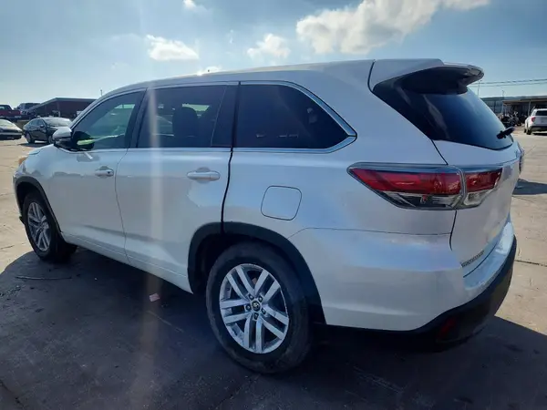 5TDZKRFH0GS171891 2016 TOYOTA HIGHLANDER - Image 2