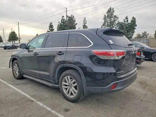 5TDZKRFH0GS180025 2016 TOYOTA HIGHLANDER - Image 2