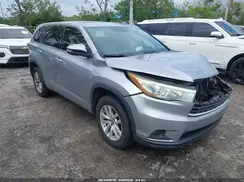 5TDZKRFH0GS187038 2016 TOYOTA HIGHLANDER