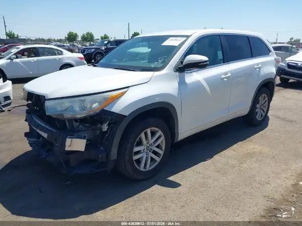 5TDZKRFH1GS135319 2016 TOYOTA HIGHLANDER - Image 2