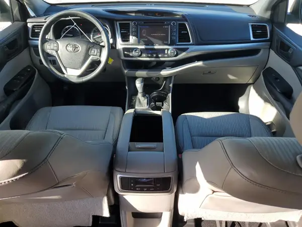 5TDZKRFH1GS136051 2016 TOYOTA HIGHLANDER - Image 8