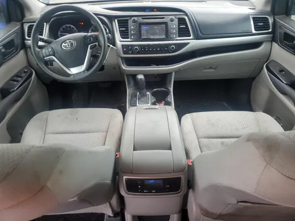 5TDZKRFH1GS137247 2016 TOYOTA HIGHLANDER - Image 8