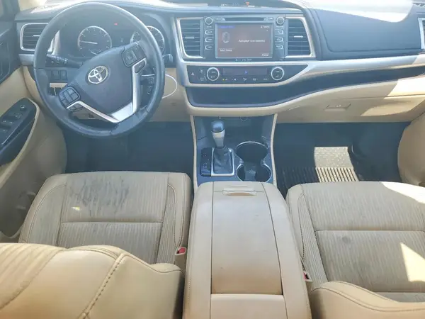 5TDZKRFH1GS140665 2016 TOYOTA HIGHLANDER - Image 8