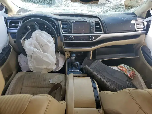 5TDZKRFH1GS155912 2016 TOYOTA HIGHLANDER - Image 8