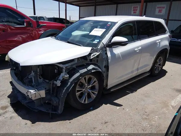 5TDZKRFH1GS170748 2016 TOYOTA HIGHLANDER - Image 2