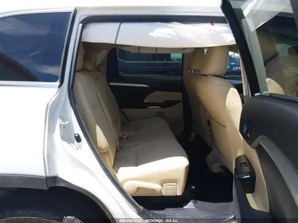 5TDZKRFH1GS170748 2016 TOYOTA HIGHLANDER - Image 8