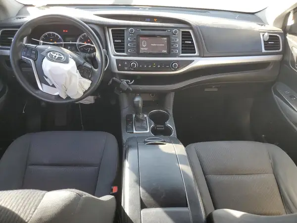 5TDZKRFH1GS183659 2016 TOYOTA HIGHLANDER - Image 8