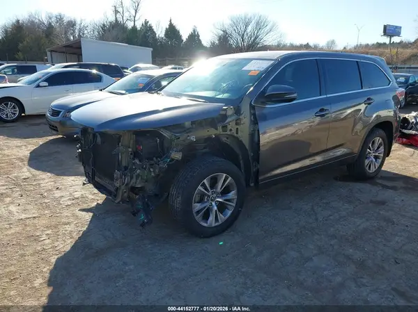 5TDZKRFH2GS134180 2016 TOYOTA HIGHLANDER - Image 2