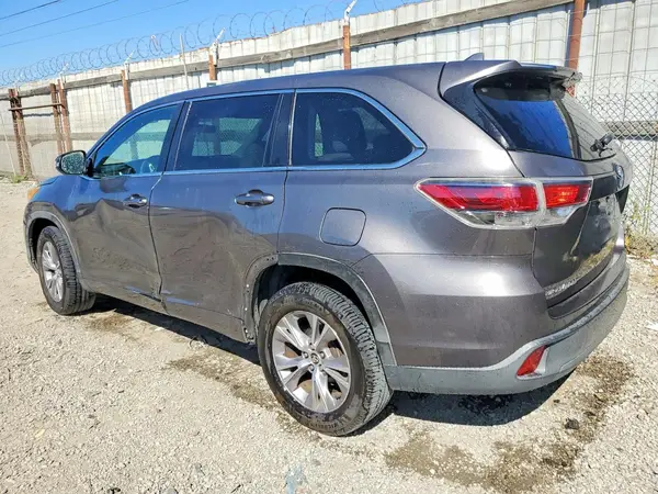 5TDZKRFH2GS134194 2016 TOYOTA HIGHLANDER - Image 2