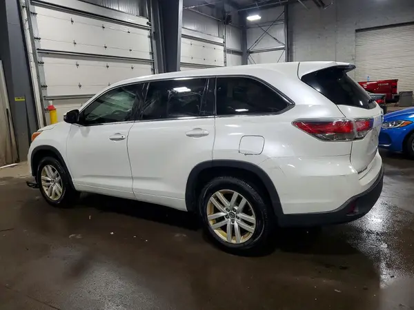 5TDZKRFH2GS141081 2016 TOYOTA HIGHLANDER - Image 2