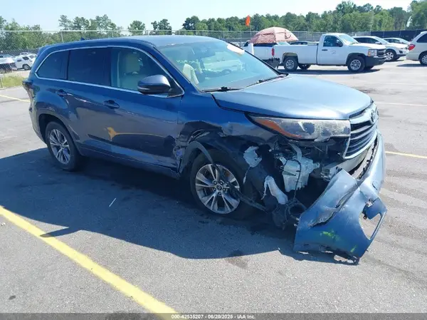 5TDZKRFH2GS141324 2016 TOYOTA HIGHLANDER - Image 1