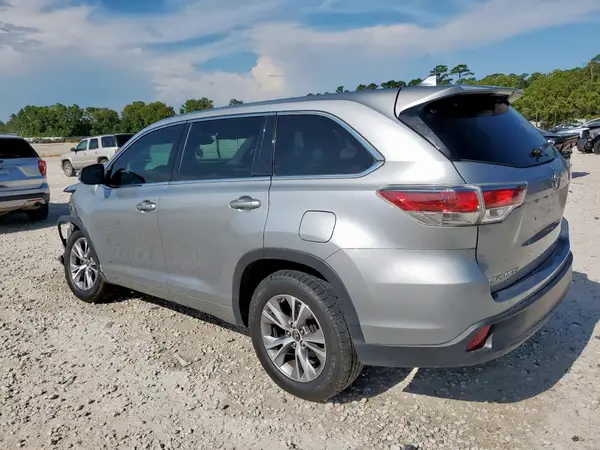 5TDZKRFH2GS163453 2016 TOYOTA HIGHLANDER - Image 2