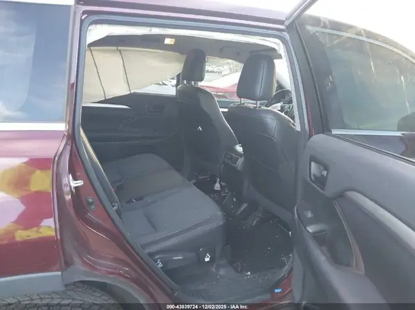 5TDZKRFH2GS180088 2016 TOYOTA HIGHLANDER - Image 8