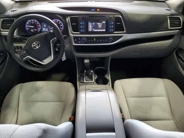 5TDZKRFH2GS180091 2016 TOYOTA HIGHLANDER - Image 8
