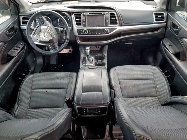 5TDZKRFH2GS182360 2016 TOYOTA HIGHLANDER - Image 8