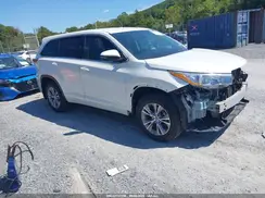 5TDZKRFH3GS121003 2016 TOYOTA HIGHLANDER