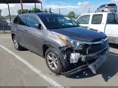 5TDZKRFH3GS123348 2016 TOYOTA HIGHLANDER