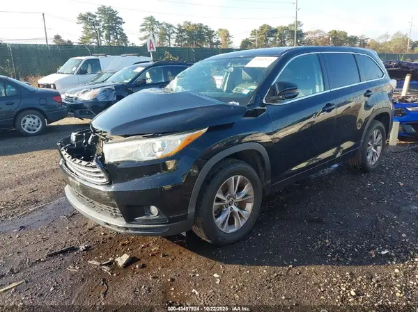 5TDZKRFH3GS123849 2016 TOYOTA HIGHLANDER - Image 2