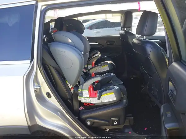 5TDZKRFH3GS123978 2016 TOYOTA HIGHLANDER - Image 8