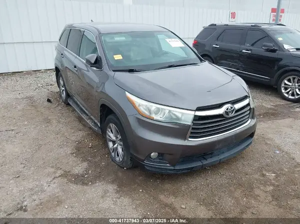 5TDZKRFH3GS129134 2016 TOYOTA HIGHLANDER - Image 1
