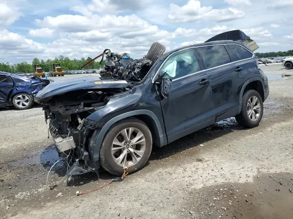 5TDZKRFH3GS131661 2016 TOYOTA HIGHLANDER - Image 1