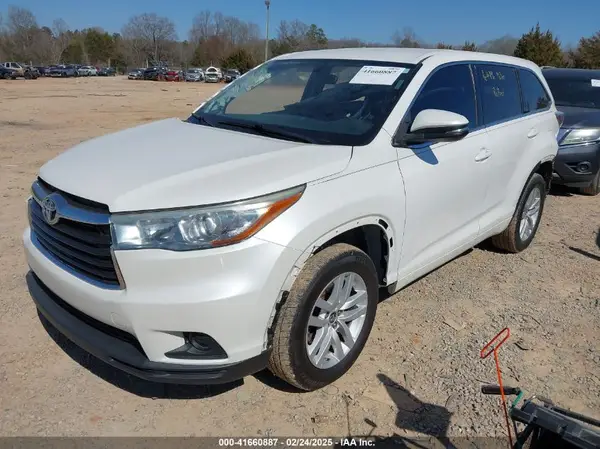 5TDZKRFH3GS132972 2016 TOYOTA HIGHLANDER - Image 2