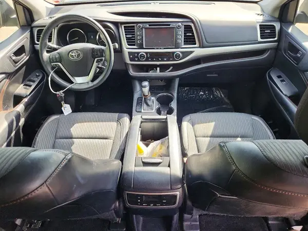 5TDZKRFH3GS140389 2016 TOYOTA HIGHLANDER - Image 8