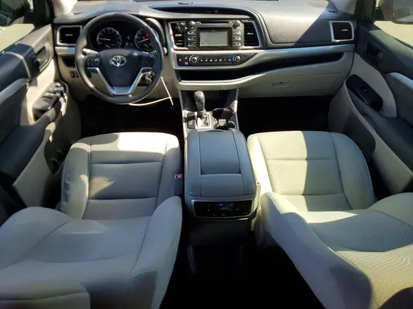 5TDZKRFH3GS155216 2016 TOYOTA HIGHLANDER - Image 8
