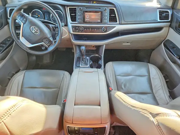 5TDZKRFH3GS178883 2016 TOYOTA HIGHLANDER - Image 8